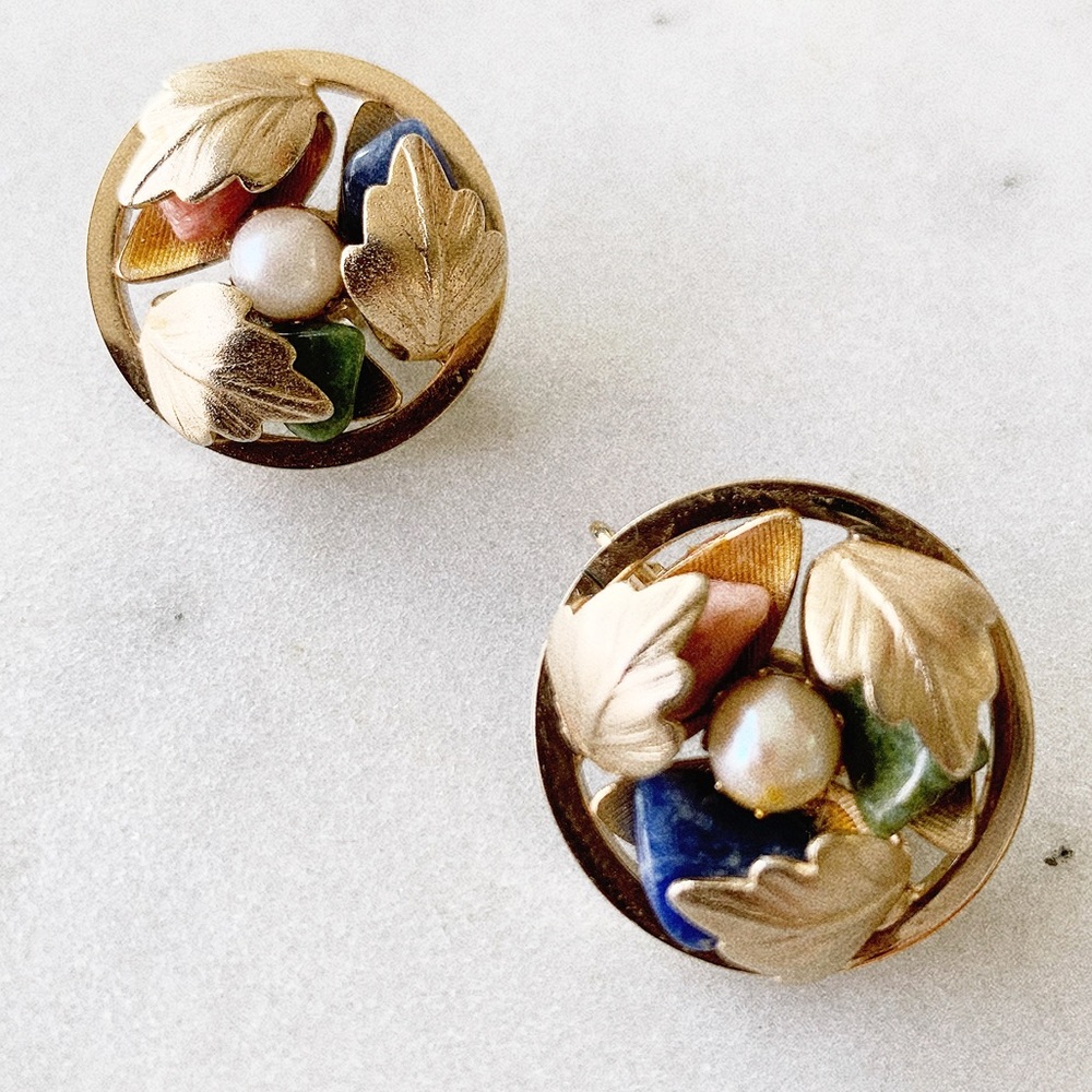 1970’s Vintage Sarah Coventry Pearl Leaf & Agate Clip Earrings